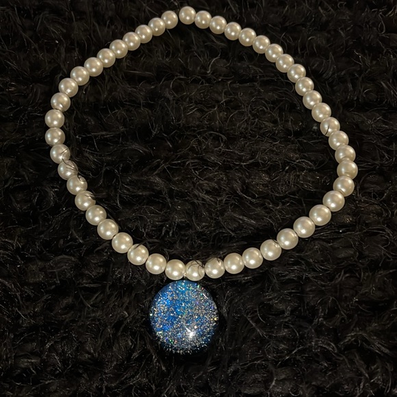 Blue Glittery Marble Glass & Stretch Faux Pearls Hand Design Necklace - Picture 17 of 17